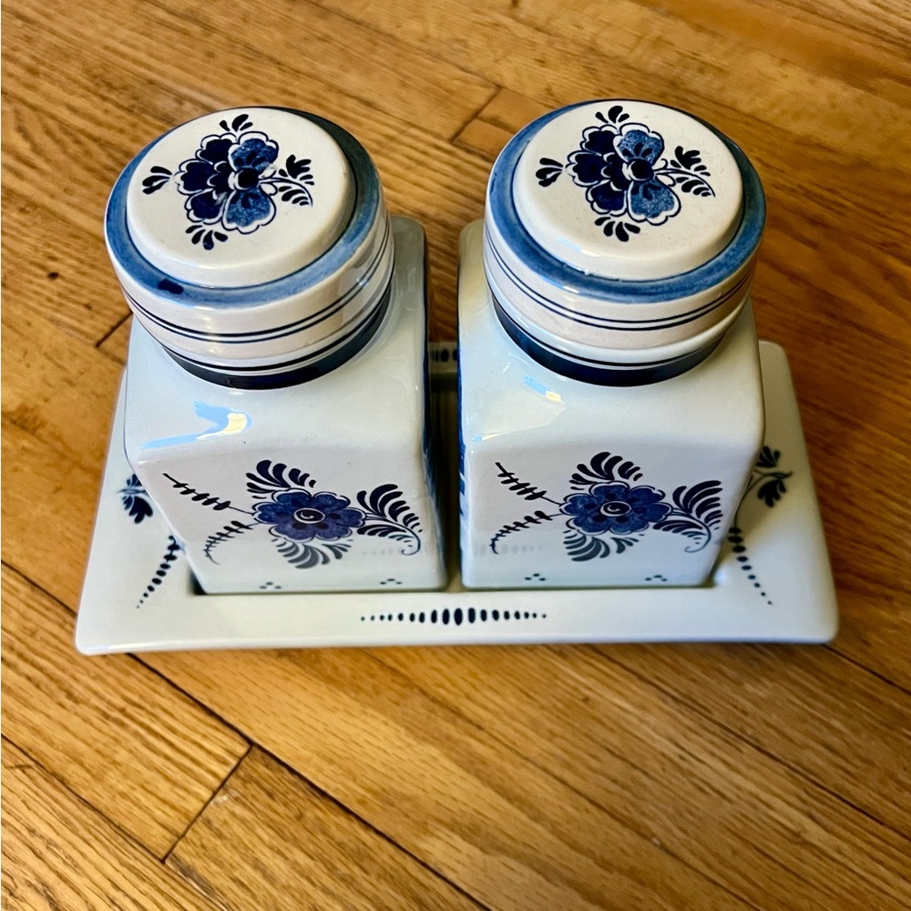 Delft Blue Condiment Set - Picture 2 of 9